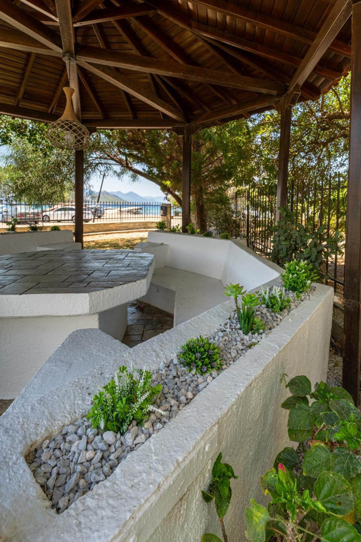 Alkis Guest House By Aegiankazarte Kapotidhes Buitenkant foto